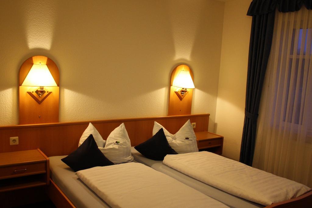 Hotel Restaurant Bergeshoehe Mettingen  Oda fotoğraf